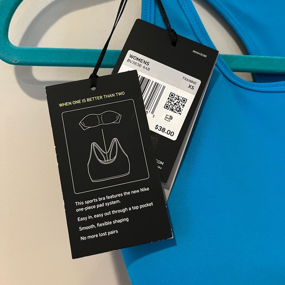 NWT Nike Sports Bra - Picture 2 of 8